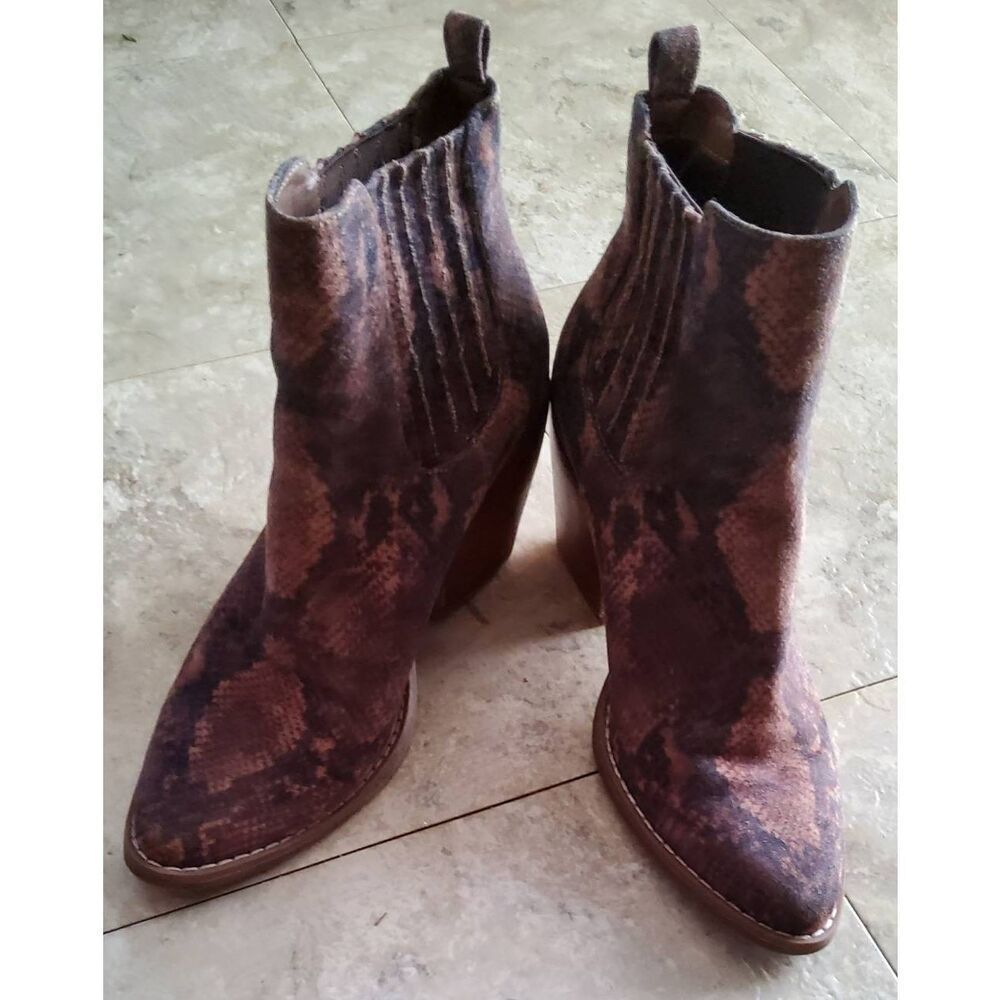 Madden Girl brown faux snakeskin ankle boots w elastic venting & block heels